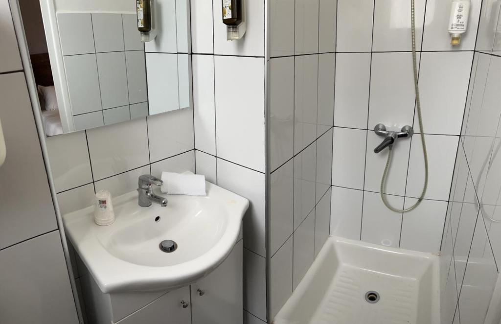 Hotel Moderne Виши Экстерьер фото