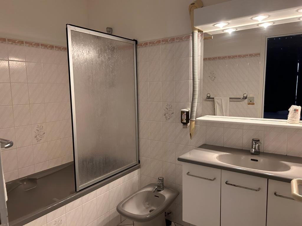 Hotel Moderne Виши Экстерьер фото